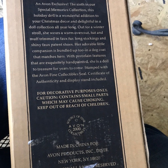 Avon Special Memories Doll with puppy - Picture 6 of 6